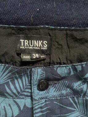Trunk Ltd Men's Navy and Teal Leaf Print Flat Front Shorts